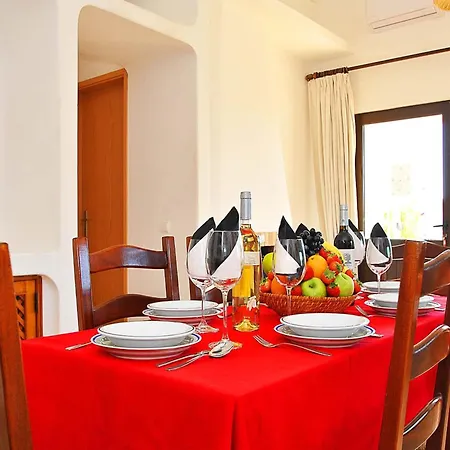 Vila Villa In Albufeira Near Praia Da Oura Beach *