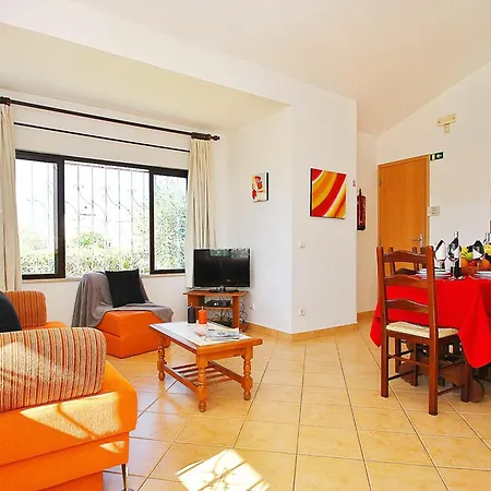 Villa In Albufeira Near Praia Da Oura Beach