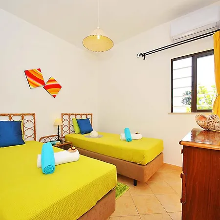 Vila Villa In Albufeira Near Praia Da Oura Beach *